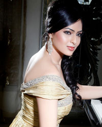 Nikesha Patel